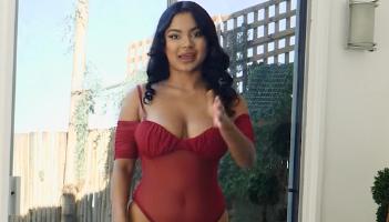 Numi Zarah en body lista para el casting